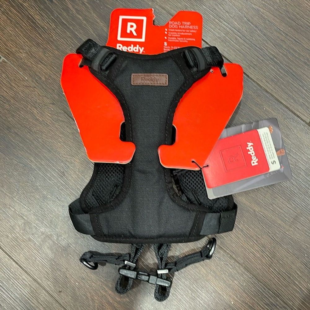 NWT Reddy Road Trip Dog Harness Sz Small *Benefits Animal Rescue*🐈‍⬛❤️🐕‍🦺